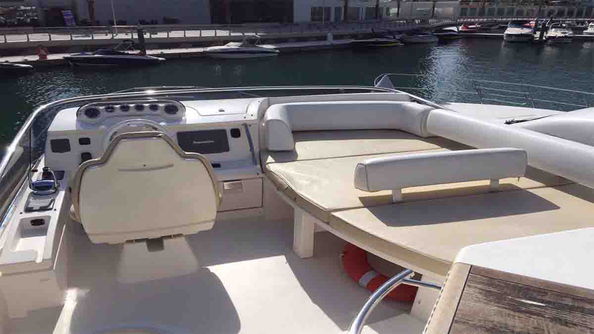 book dubai yachts azimut48ft 2