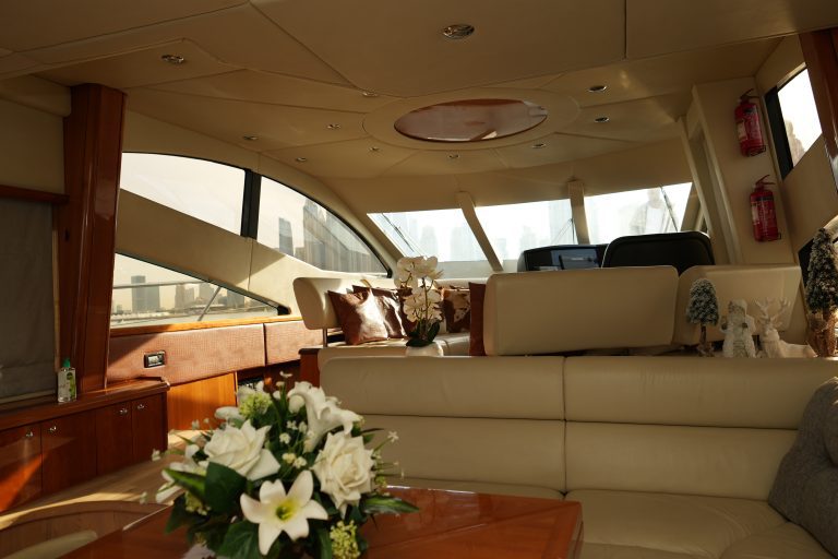 book dubai yachts enigma46ft 3