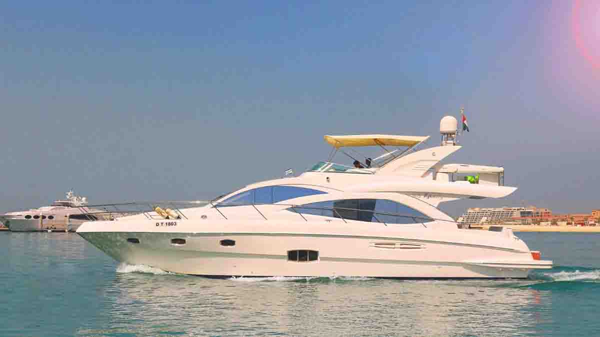 book dubai yachts majesty56ft 1