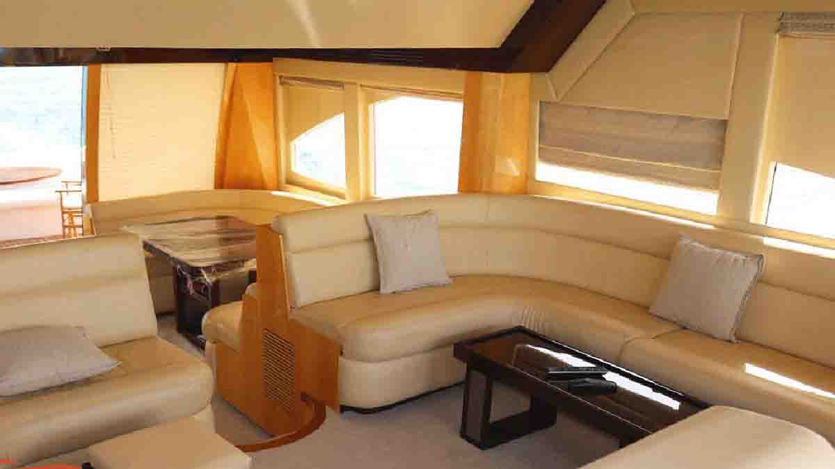 book dubai yachts majesty56ft 2