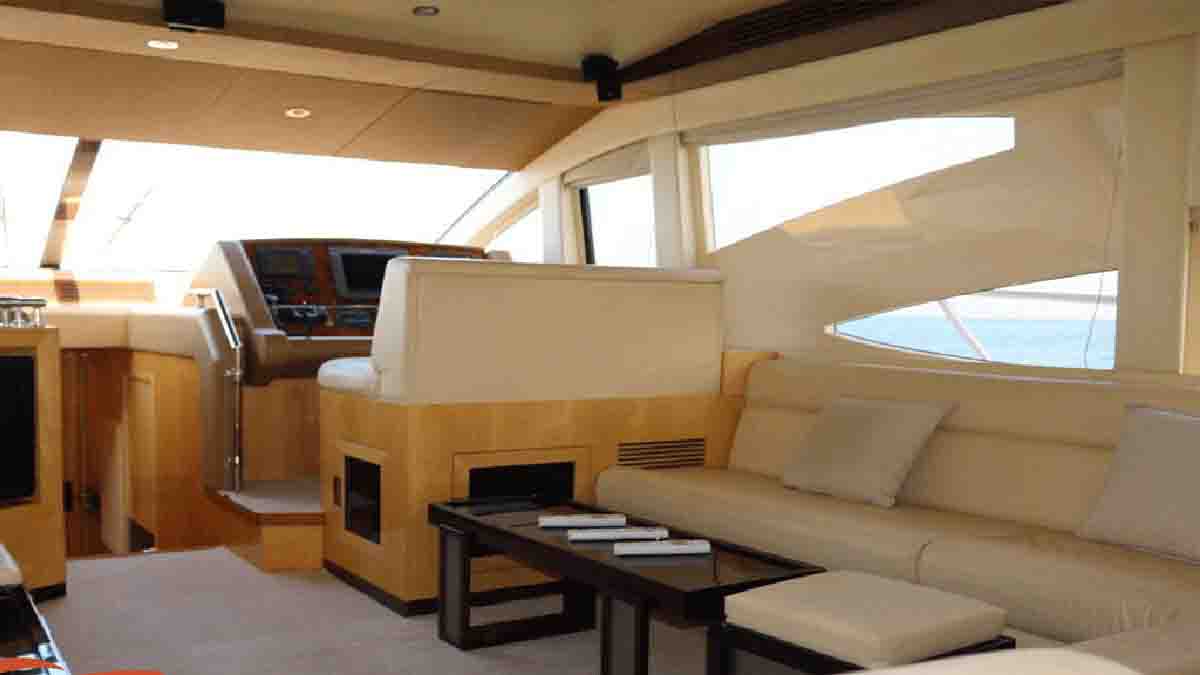 book dubai yachts majesty56ft 3