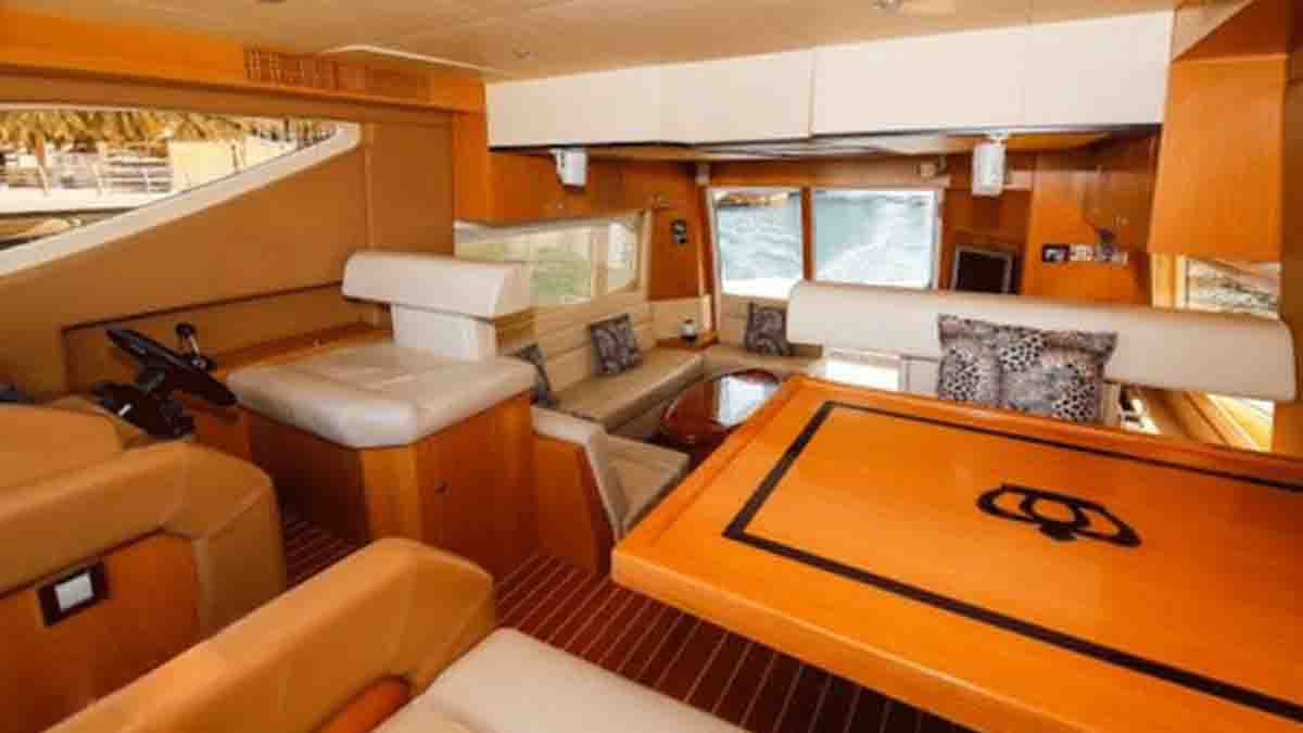 book dubai yachts w44ft 2